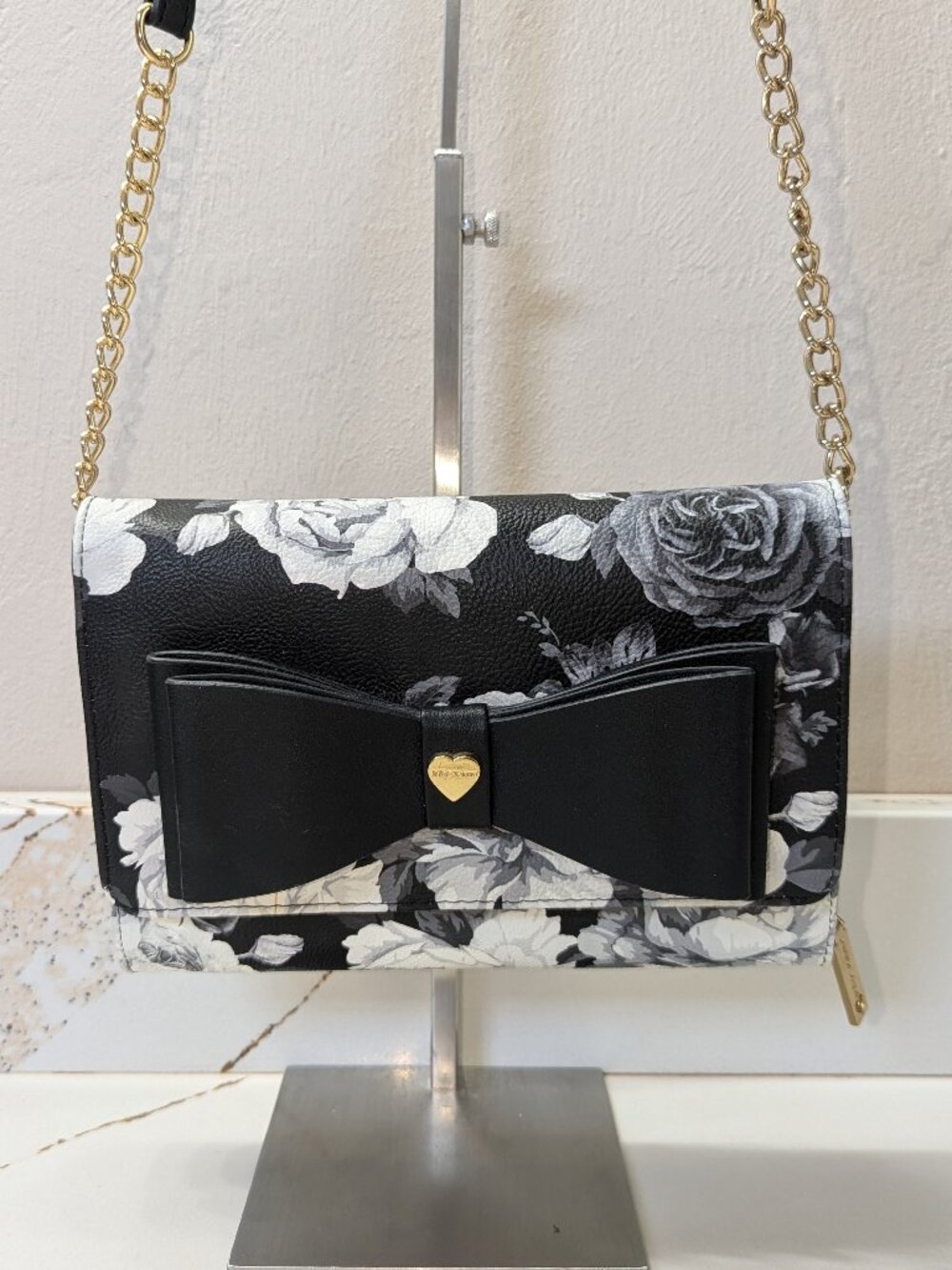 Betsey Johnson watercolor floral crossbody bag. EUC!